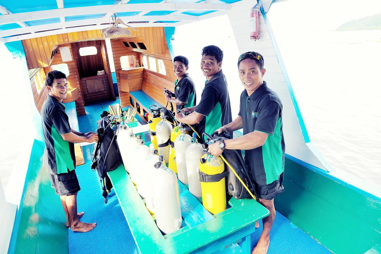 Froggies Divers Bunaken Buitenkant foto